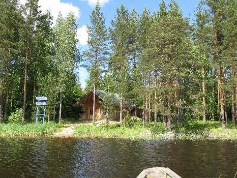 Jouslahden hiekkaranta veden alla kev&auml;&auml;ll&auml;